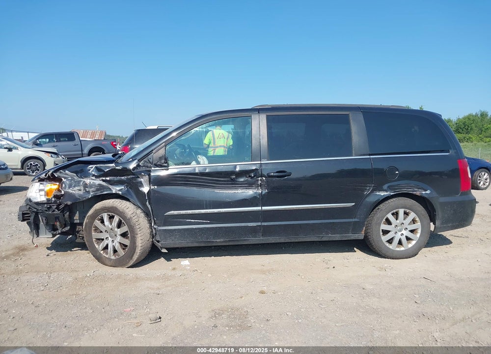 2014 CHRYSLER TOWN & COUNTRY TOURING VIN: 2C4RC1BG4ER157929