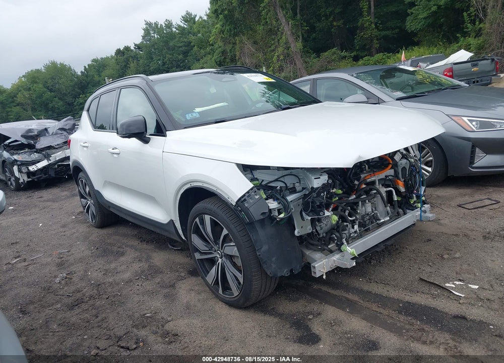 2021 VOLVO XC40 RECHARGE PURE ELECTRIC P8 VIN: YV4ED3UR5M2601013