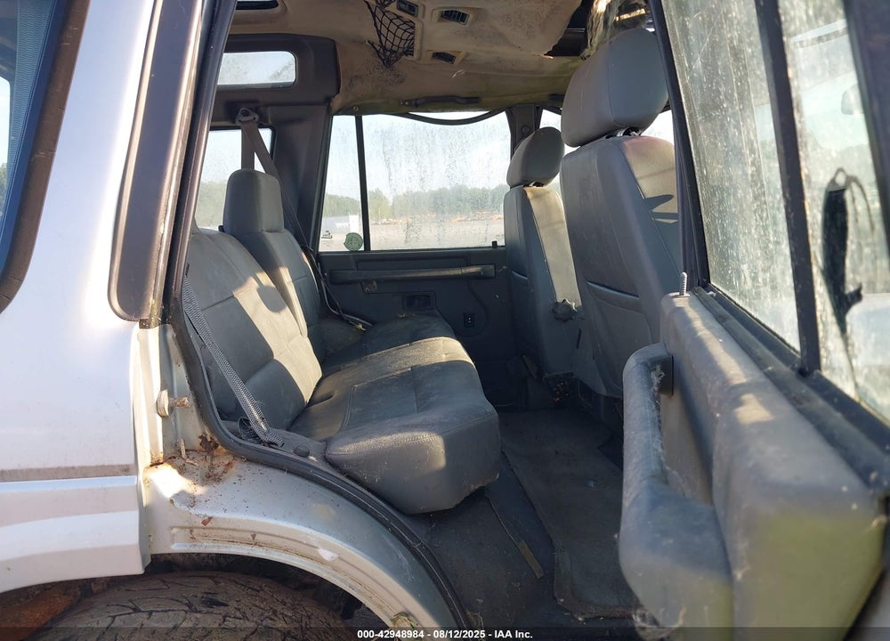 1996 LAND ROVER DISCOVERY VIN: SALJY1248TA523907