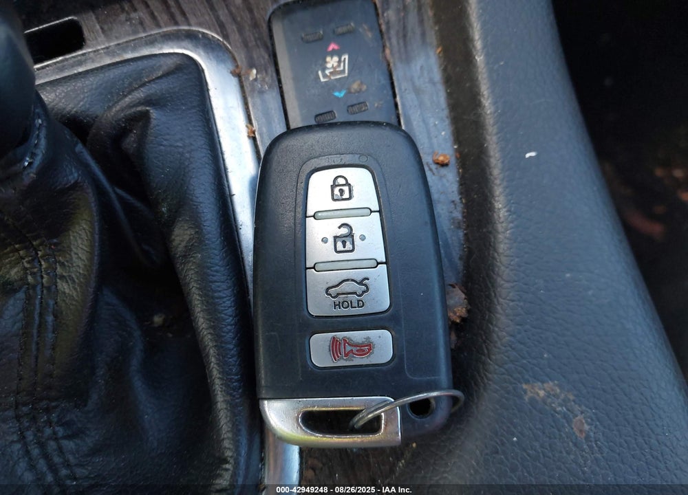 2013 KIA OPTIMA VIN: 5XXGR4A64DG207610