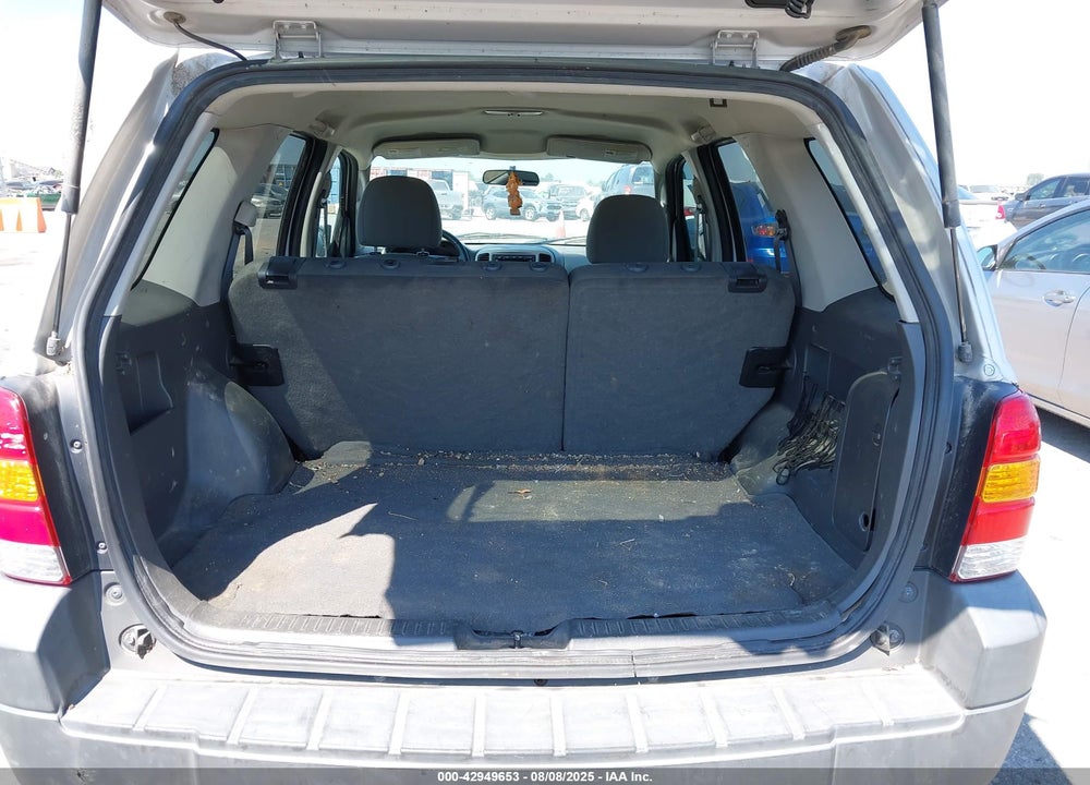 2005 FORD ESCAPE XLT VIN: 1FMYU93115KD10259