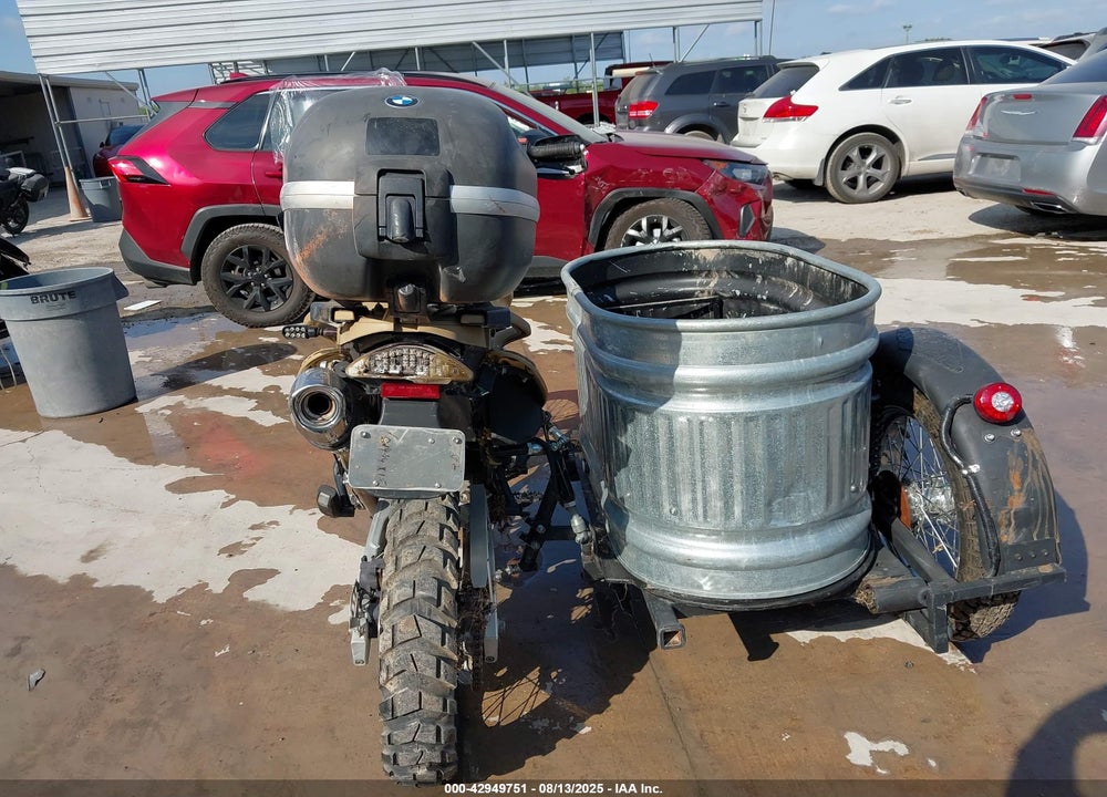 2005 BMW F650 DAKAR VIN: WB10186A15ZL45565