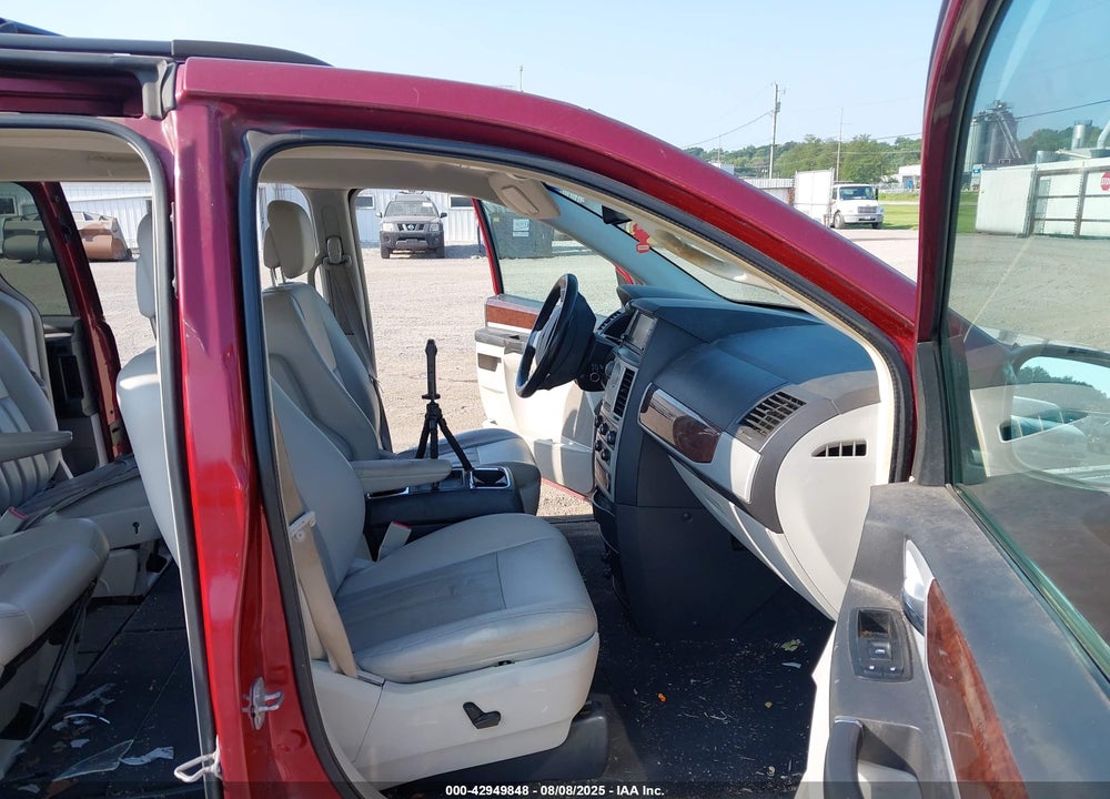 2010 CHRYSLER TOWN & COUNTRY TOURING PLUS VIN: 2A4RR8D17AR404493