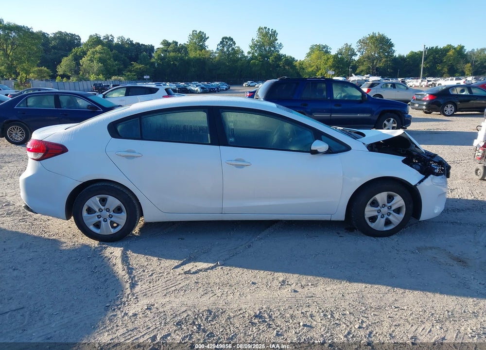 2018 KIA FORTE VIN: 3KPFL4A78JE195763
