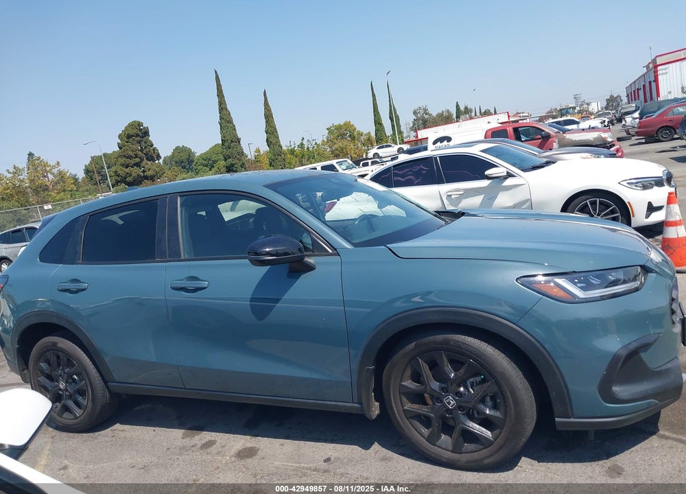 2024 HONDA HR-V 2WD SPORT/2WD SPORT W/O BSI VIN: 3CZRZ1H56RM721186