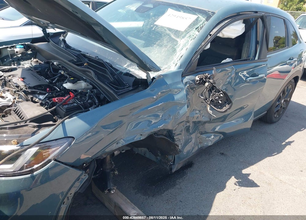 2024 HONDA HR-V 2WD SPORT/2WD SPORT W/O BSI VIN: 3CZRZ1H56RM721186