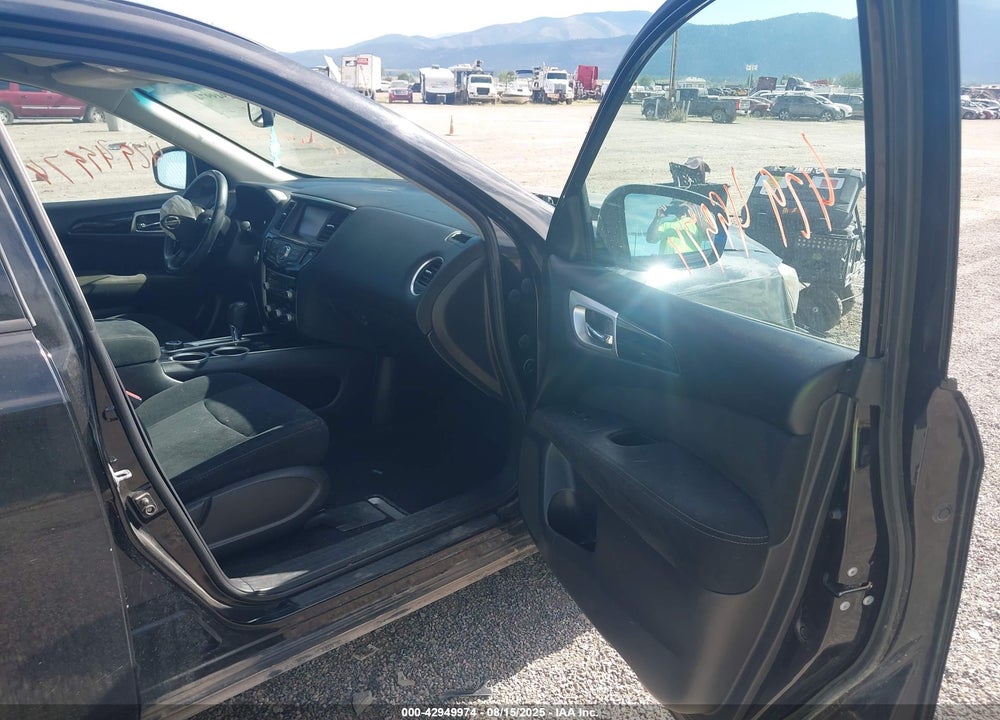 2016 NISSAN PATHFINDER VIN: 5N1AR2MM6GC602232