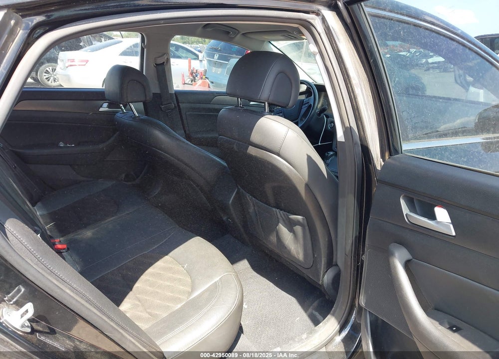 2015 HYUNDAI SONATA SPORT VIN: 5NPE34AF6FH106231