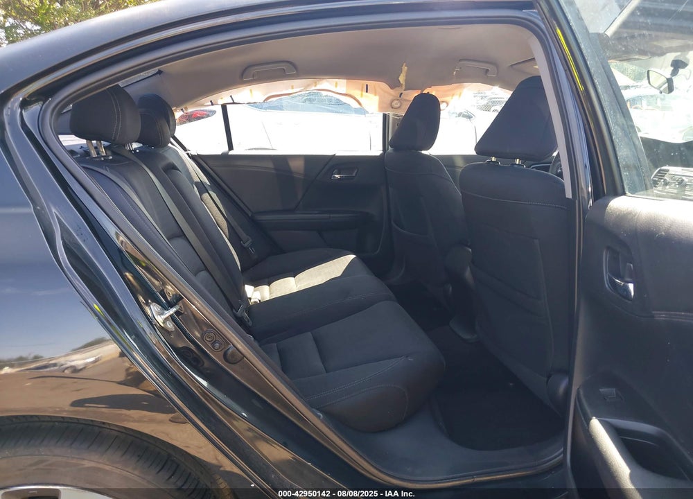 2015 HONDA ACCORD VIN: 1HGCR2F58FA015058