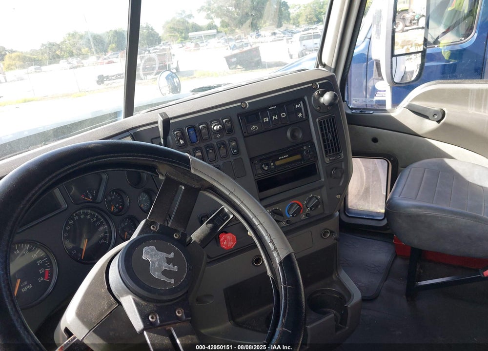 2014 MACK 600 CXU600 VIN: 1M1AW09Y0EM037982