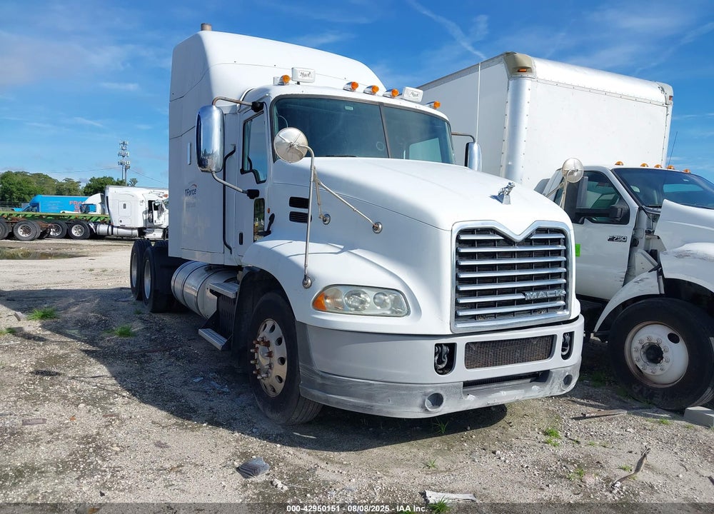 2014 MACK 600 CXU600 VIN: 1M1AW09Y0EM037982