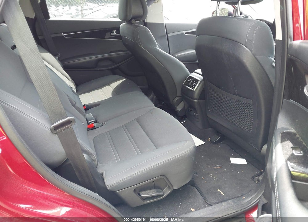 2016 KIA SORENTO VIN: 5XYPGDA36GG156493