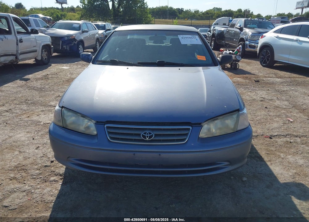 2000 TOYOTA CAMRY LE VIN: JT2BG22K3Y0401027
