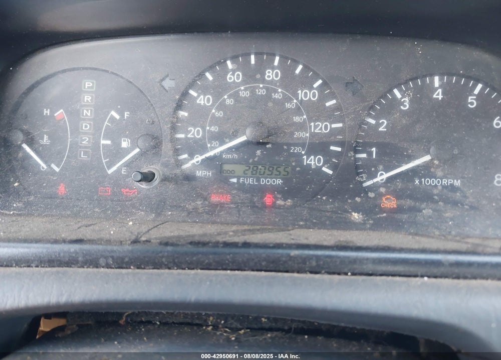 2000 TOYOTA CAMRY LE VIN: JT2BG22K3Y0401027