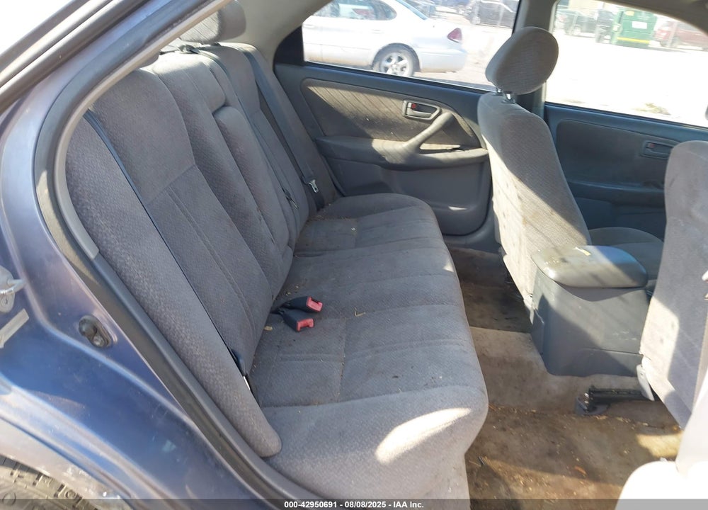2000 TOYOTA CAMRY LE VIN: JT2BG22K3Y0401027