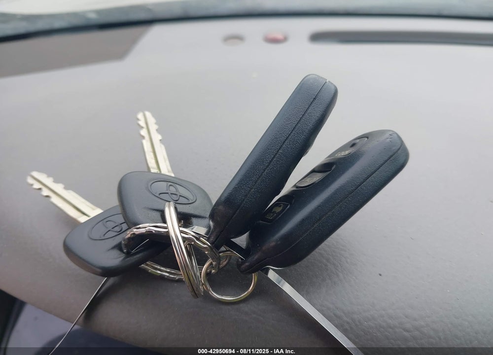 2005 TOYOTA CAMRY LE VIN: 4T1BE32K25U081248
