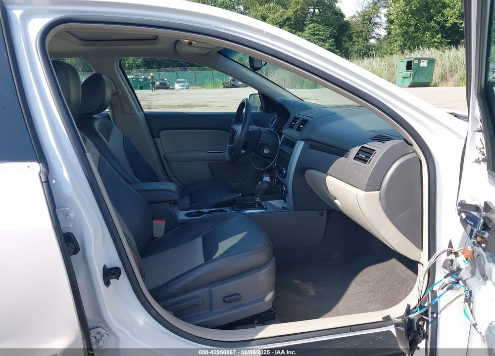 2010 MERCURY MILAN VIN: 3MEHM0JG8AR632232