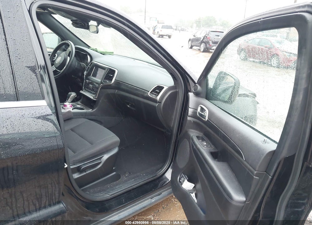 2019 JEEP GRAND CHEROKEE LAREDO E 4X4 VIN: 1C4RJFAG3KC815992