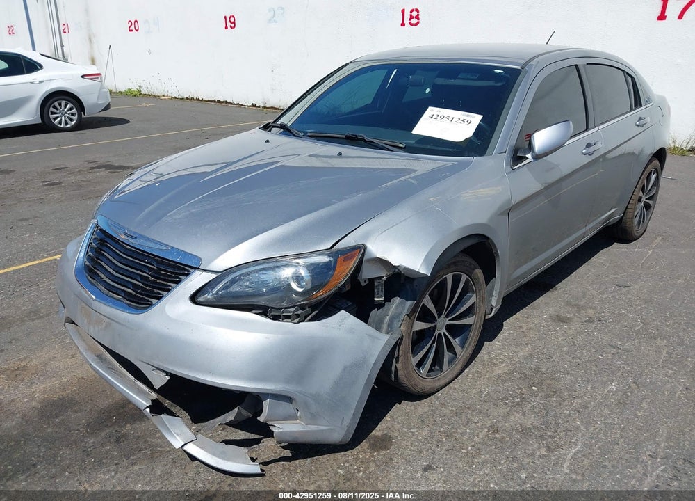 2013 CHRYSLER 200 VIN: 1C3CCBBB8DN598592