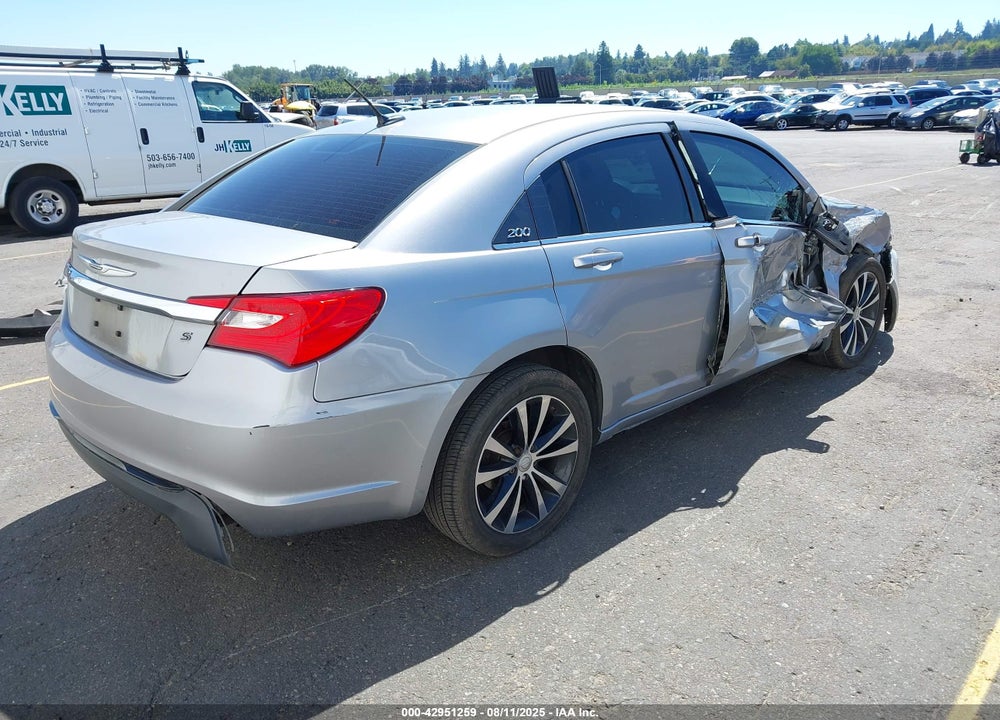 2013 CHRYSLER 200 VIN: 1C3CCBBB8DN598592
