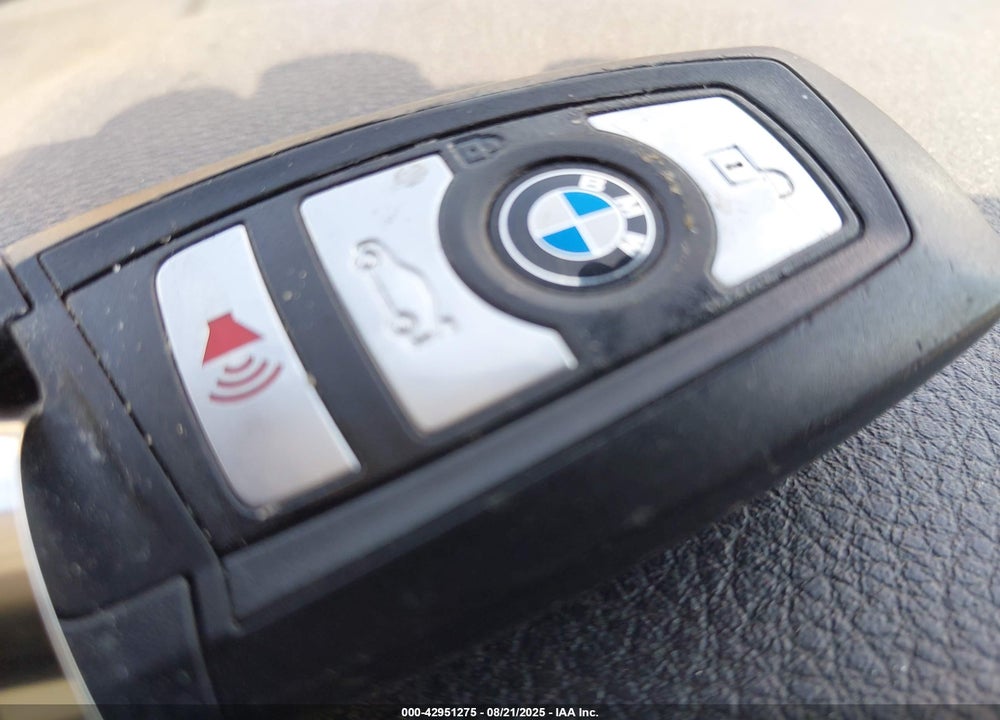2018 BMW 320I XDRIVE VIN: WBA8E5G59JNU45857