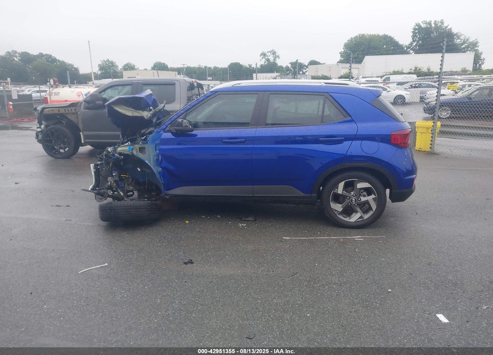 2024 HYUNDAI VENUE VIN: KMHRC8A32RU332545