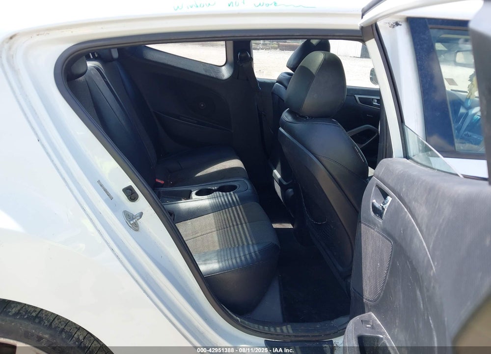 2013 HYUNDAI VELOSTER VIN: KMHTC6AD3DU178911
