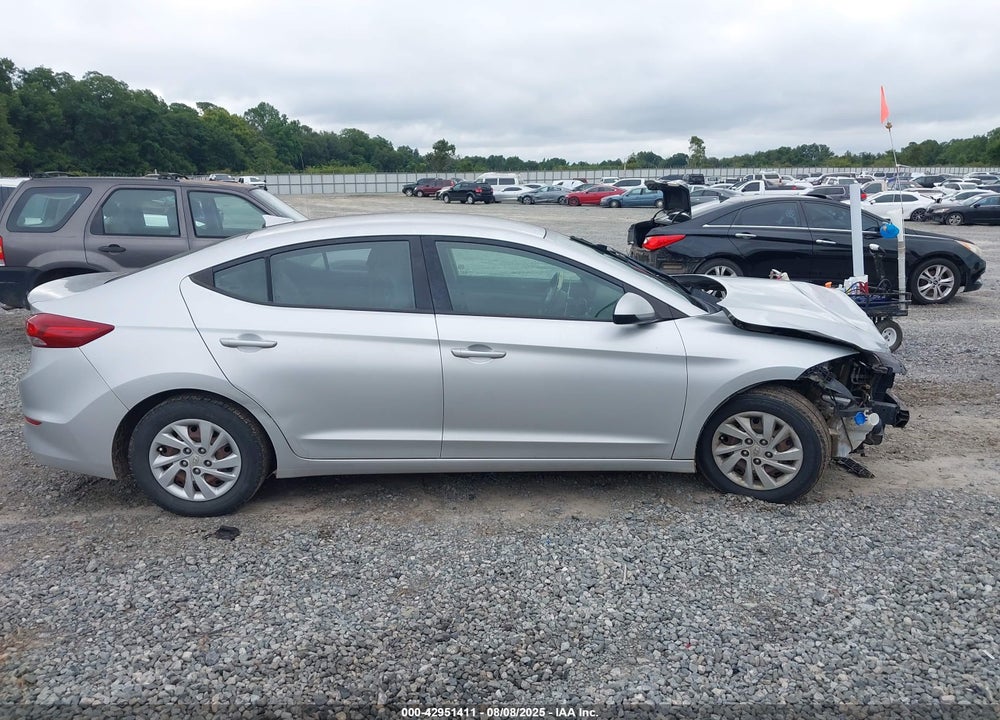 2017 HYUNDAI ELANTRA VIN: 5NPD74LF8HH184090