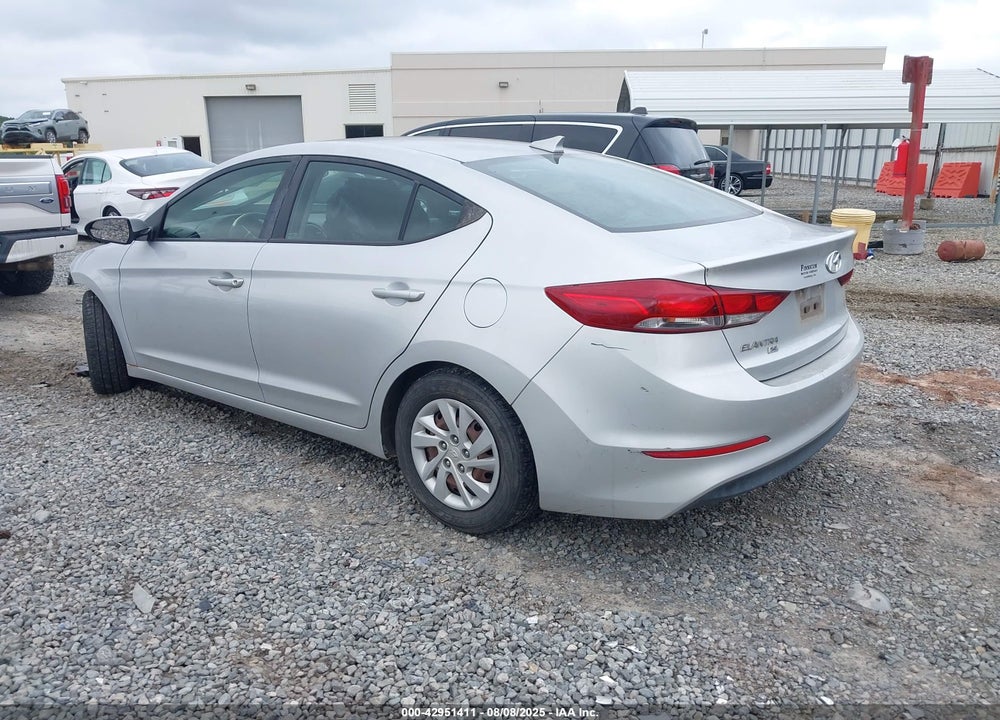 2017 HYUNDAI ELANTRA VIN: 5NPD74LF8HH184090