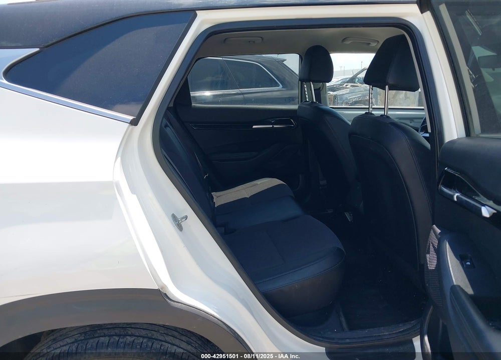 2021 KIA SELTOS VIN: KNDEUCAAXM7224893