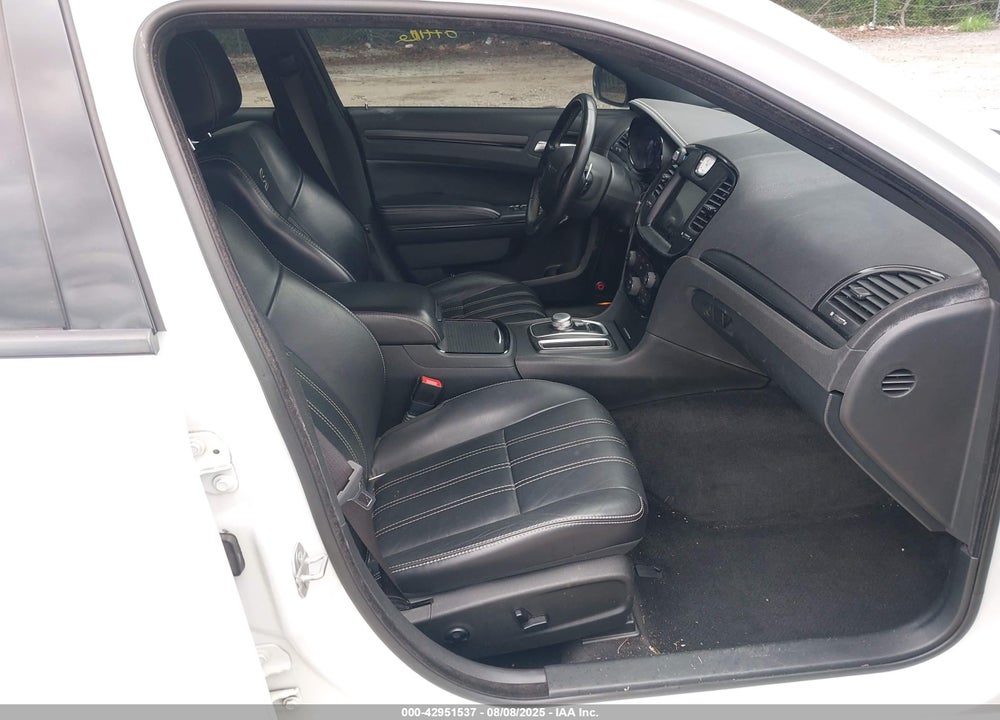 2015 CHRYSLER 300 VIN: 2C3CCAGG2FH736329