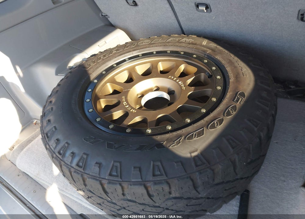 2003 TOYOTA 4RUNNER SR5 V8 VIN: JTEZT14R130009805