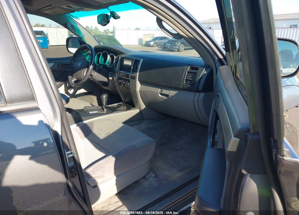 2003 TOYOTA 4RUNNER SR5 V8 VIN: JTEZT14R130009805