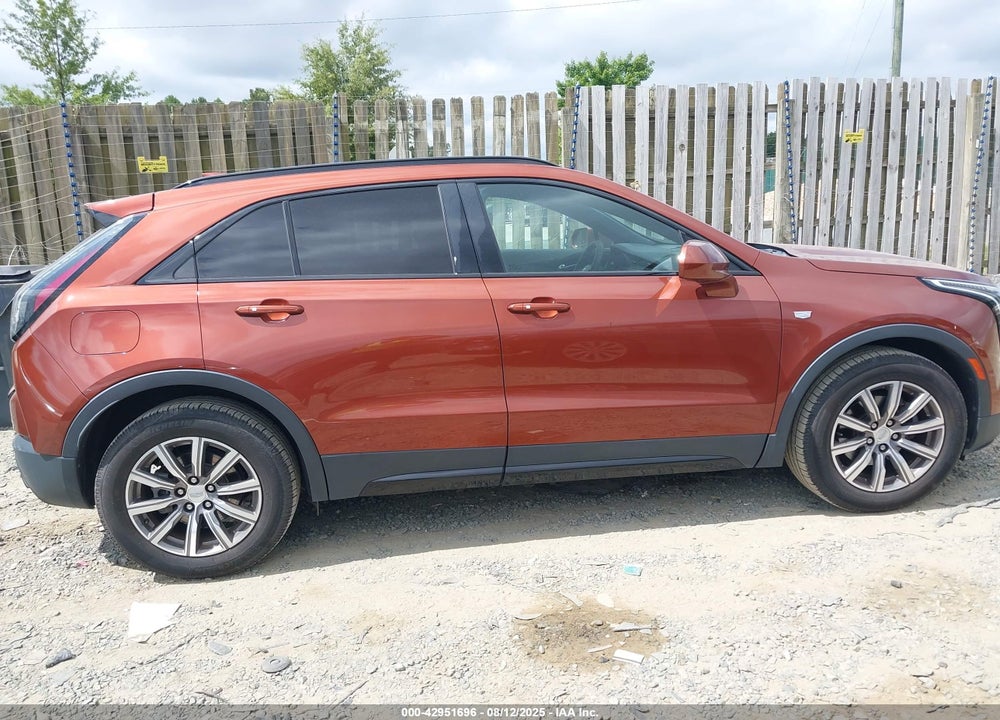 2019 CADILLAC XT4 VIN: 1GYFZFR4XKF127082