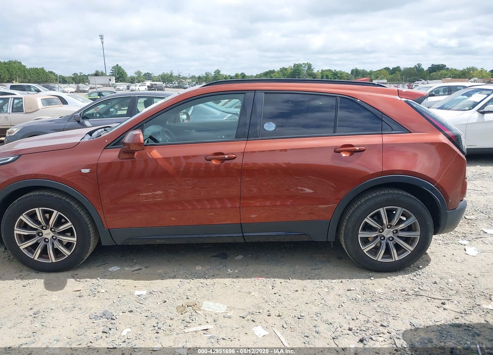 2019 CADILLAC XT4 VIN: 1GYFZFR4XKF127082