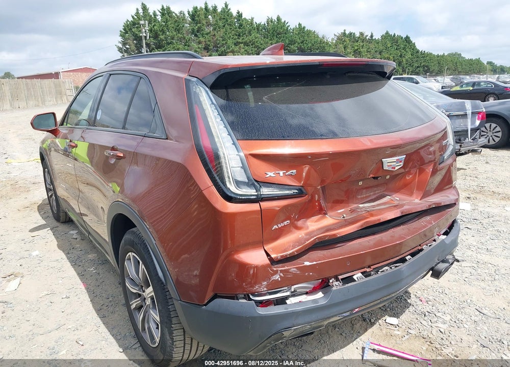 2019 CADILLAC XT4 VIN: 1GYFZFR4XKF127082