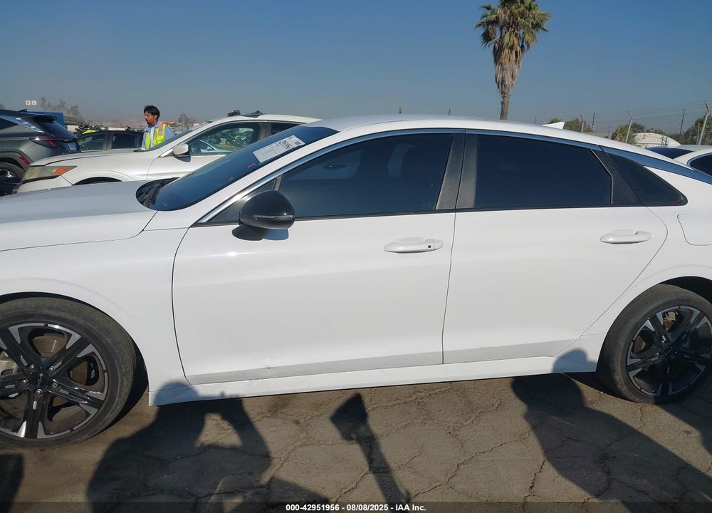 2023 KIA K5 VIN: 5XXG64J26PG181702