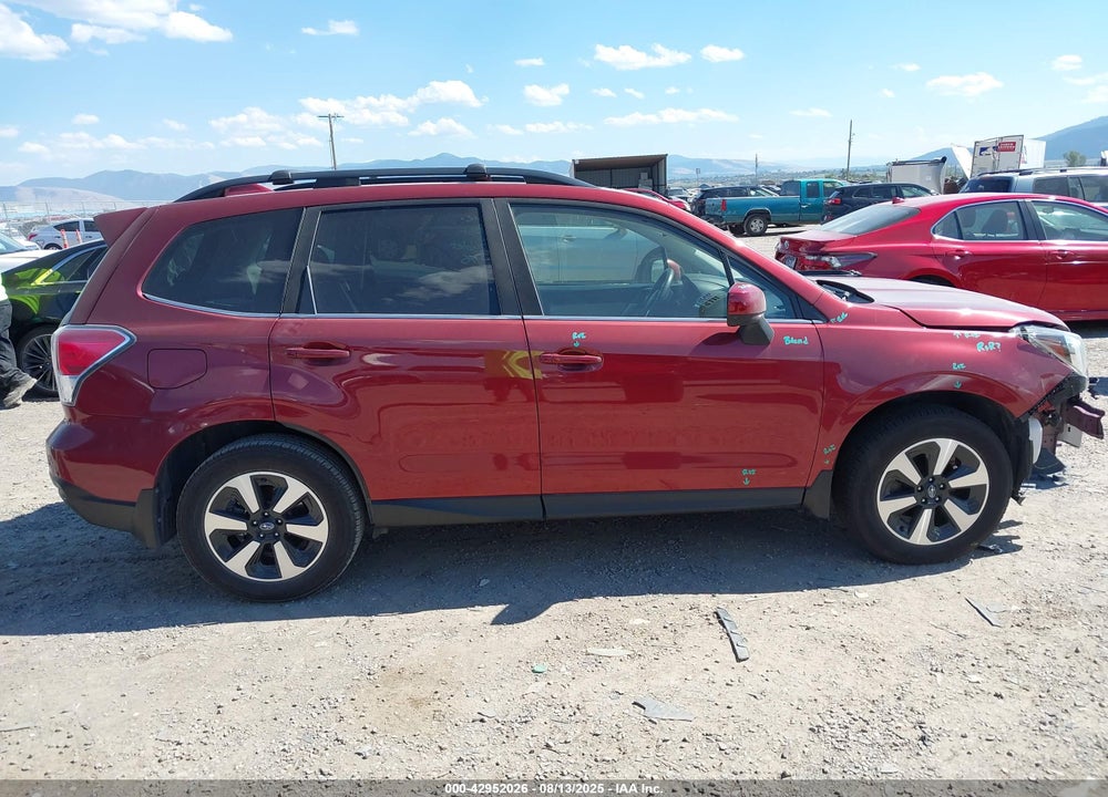 2017 SUBARU FORESTER VIN: JF2SJAJC8HH517033