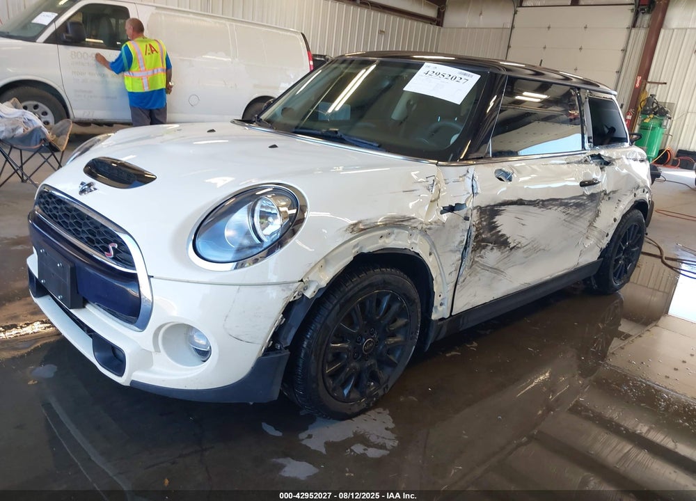 2017 MINI HARDTOP VIN: WMWXP7C3XH3C61932
