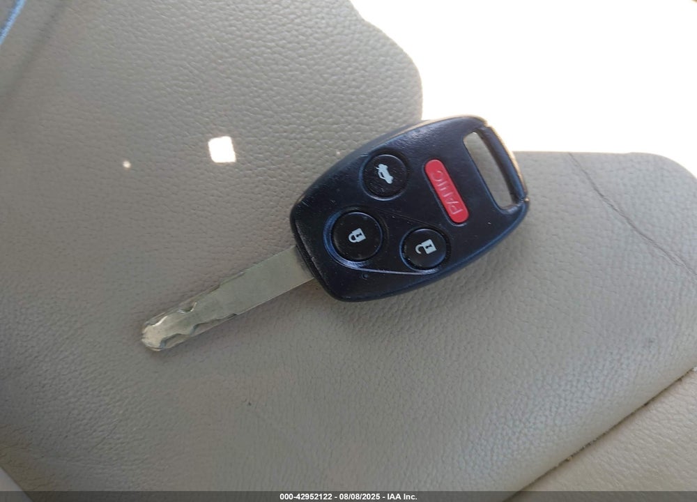 2012 HONDA ACCORD VIN: 1HGCP3F84CA006326