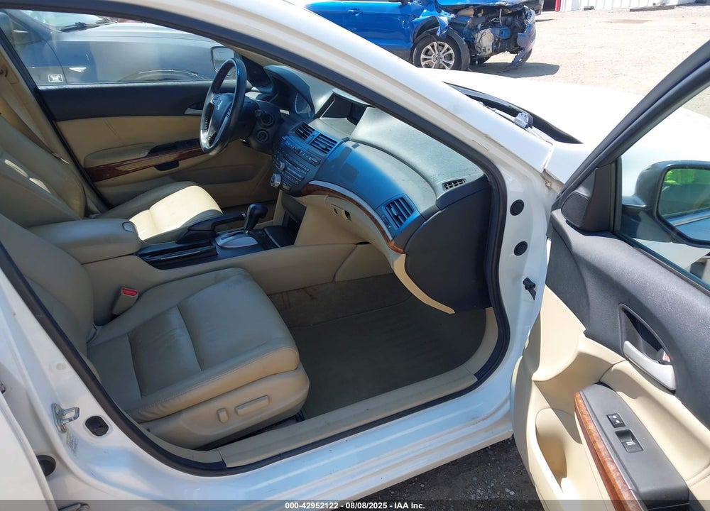 2012 HONDA ACCORD VIN: 1HGCP3F84CA006326