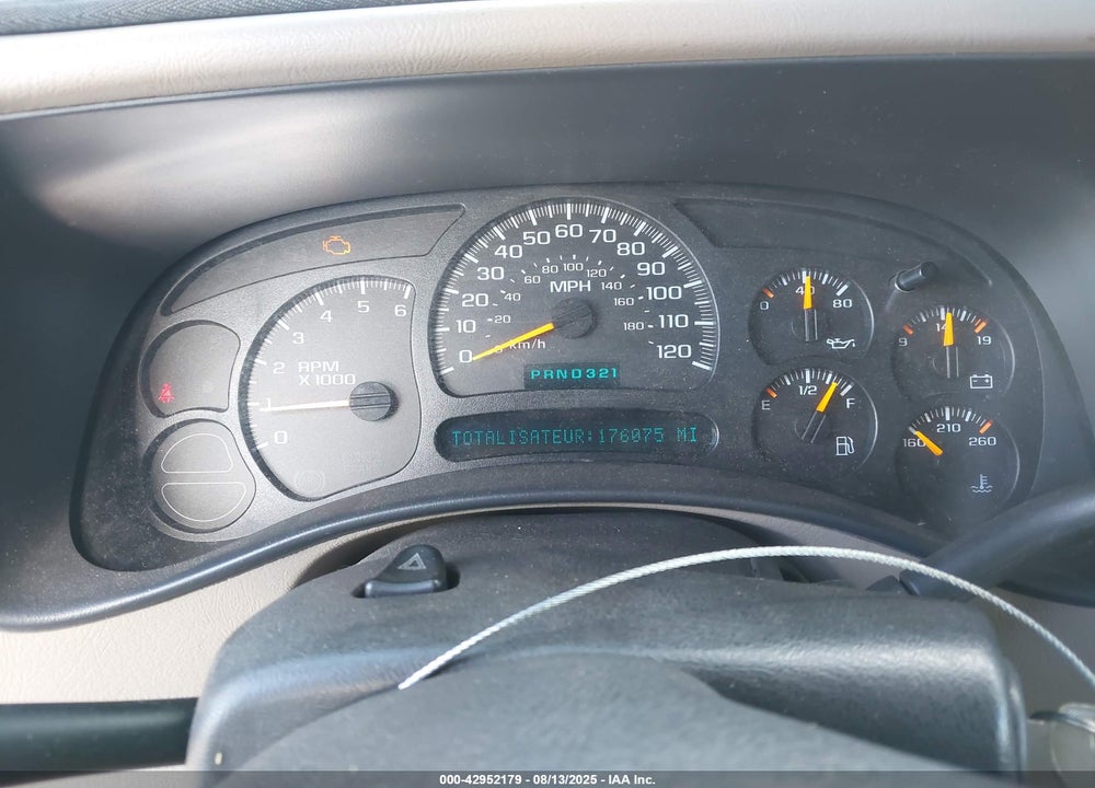 2004 CHEVROLET TAHOE LT VIN: 1GNEC13Z84R131621