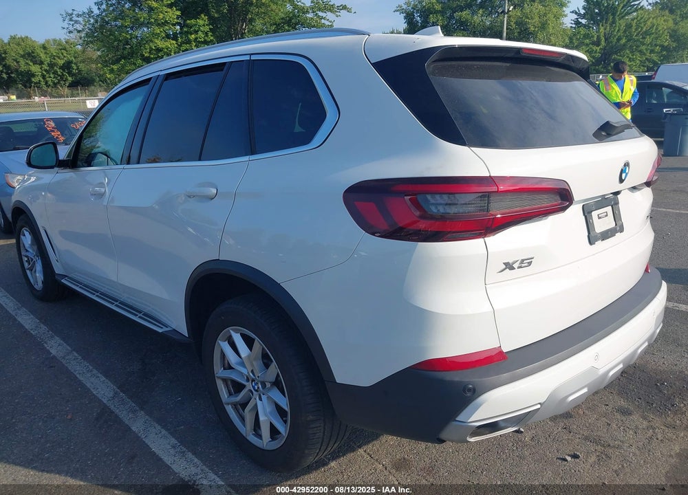 2022 BMW X5 VIN: 5UXCR6C09N9K38691