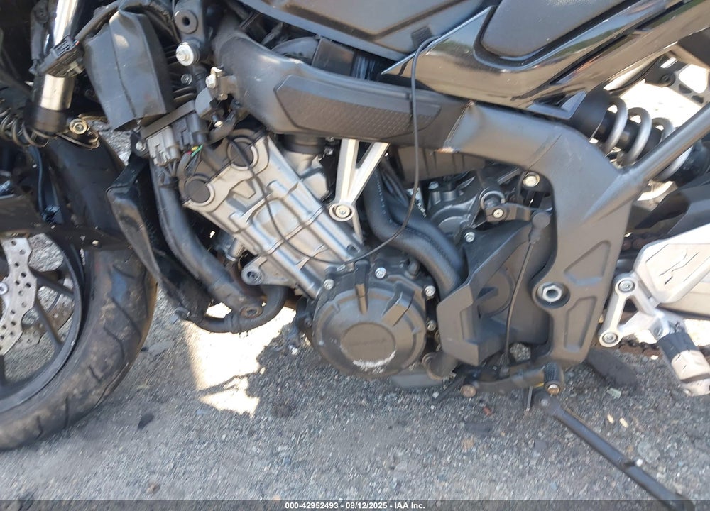 2016 HONDA CBR650 F VIN: MLHRC7406G5200411