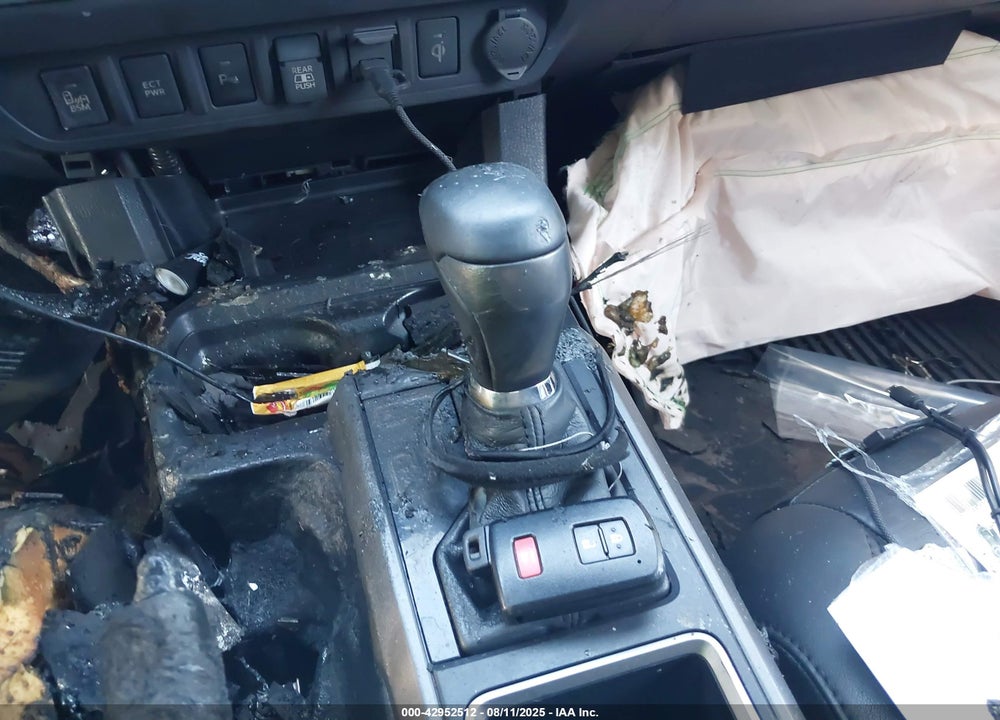 2022 TOYOTA TACOMA VIN: 3TMDZ5BN3NM136740