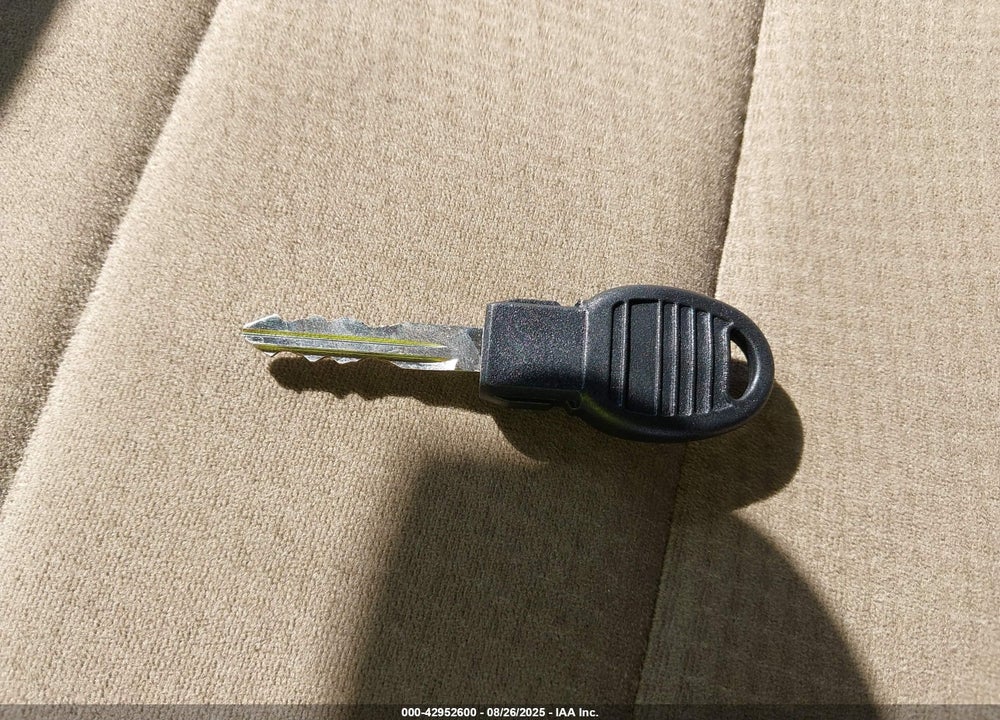 2012 CHRYSLER TOWN & COUNTRY TOURING VIN: 2C4RC1BG1CR118647