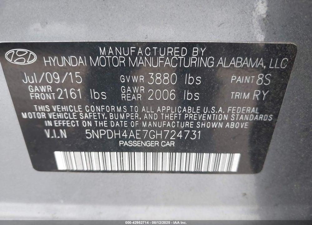 2016 HYUNDAI ELANTRA VIN: 5NPDH4AE7GH724731
