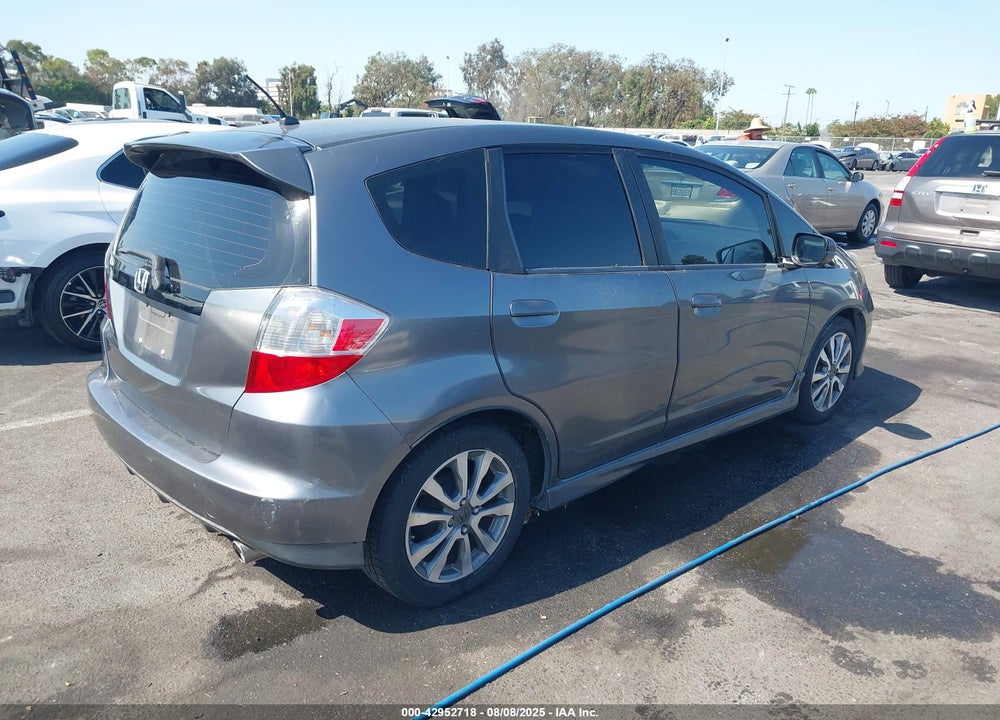 2012 HONDA FIT VIN: JHMGE8H56CC009219