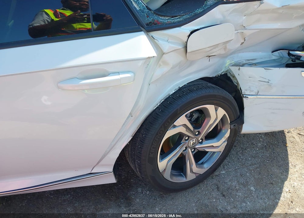 2018 HONDA ACCORD VIN: 1HGCV1F50JA066049