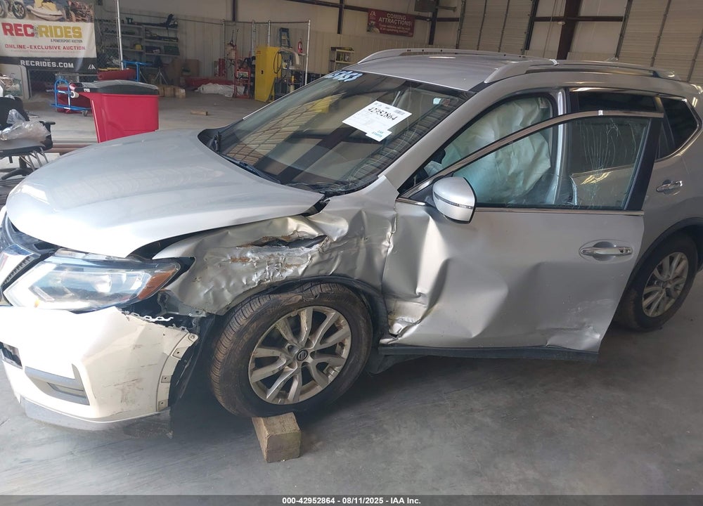 2019 NISSAN ROGUE SV VIN: KNMAT2MT9KP516718